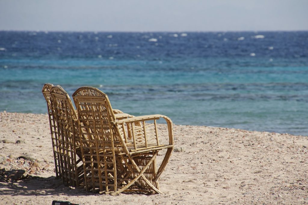 by the sea, relax, to sit