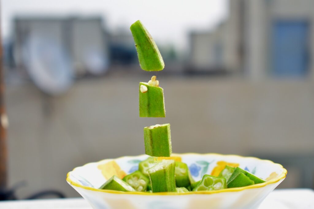 okra sliced, levitate, lady's finger